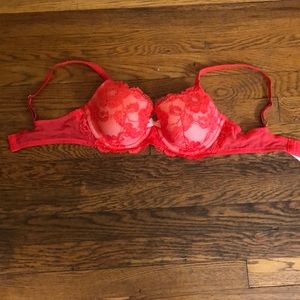 Victoria’s Secret Body by Victoria Demi cut 34D